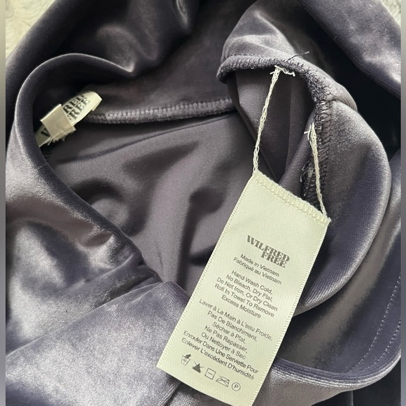 Wilfred Free Aritzia Daria Velvet legging Size Small - Picture 10 of 10